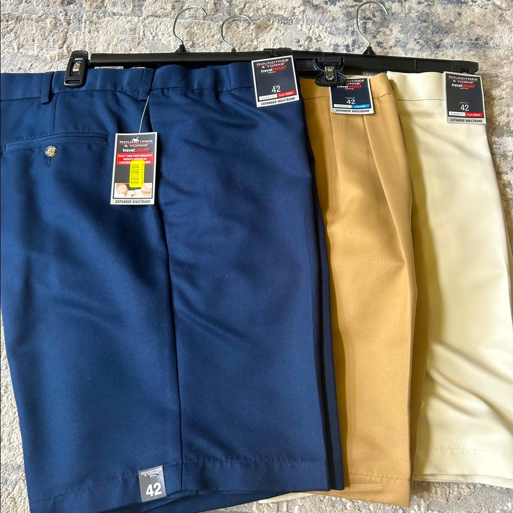 BRAND NEW ROUNDTREE AND YORKE MENS SHORTS BUNDLE